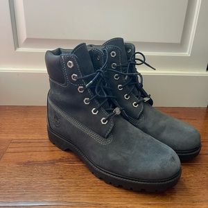Timberland Womens boots Size 9
